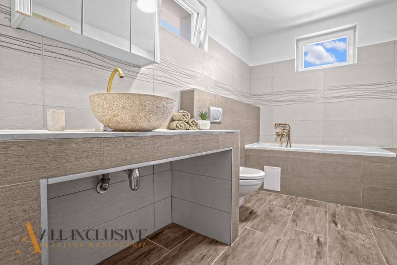 15 - 2025-08-11T142824.058.jpg