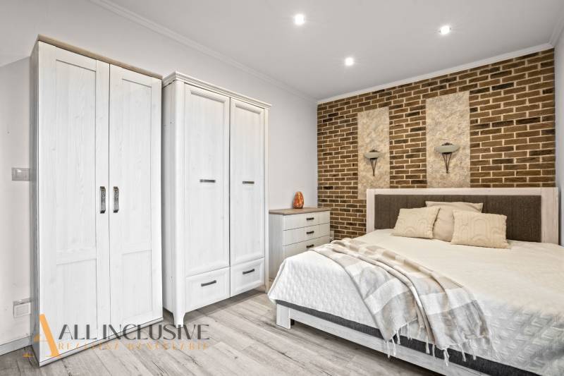 14 - 2025-10-07T112338.409.jpg