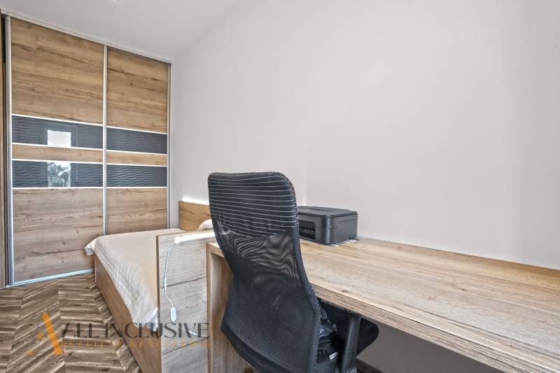 15 - 2025-08-28T111346.915.jpg