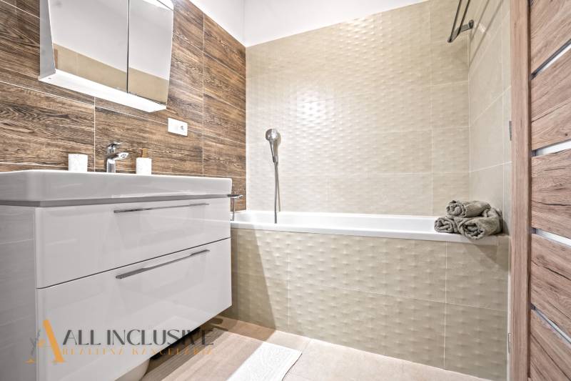 18 - 2025-08-28T111350.596.jpg