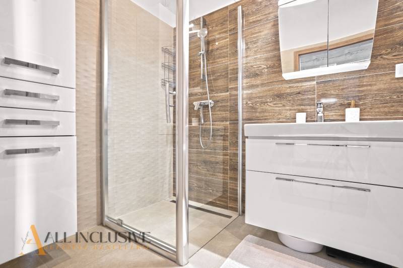 17 - 2025-08-28T111349.739.jpg