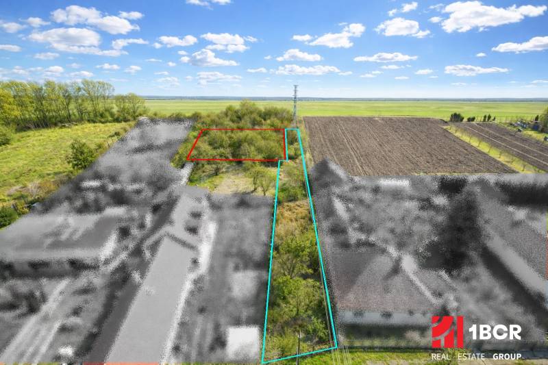 Greenery and residential land on Malá Paka Street, Veľká Paka.