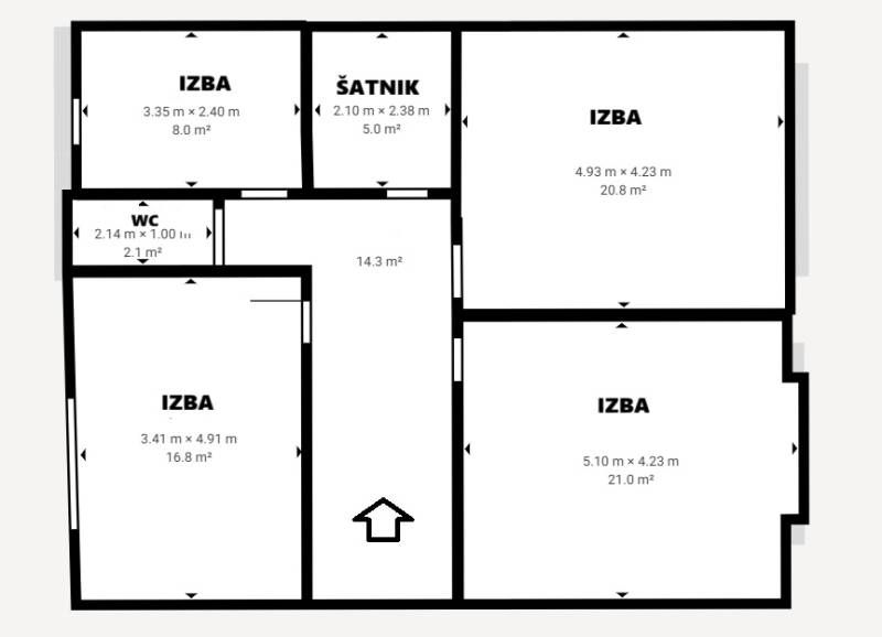 The floor plan of the family house shows the arrangement of rooms, including a closet and a toilet.