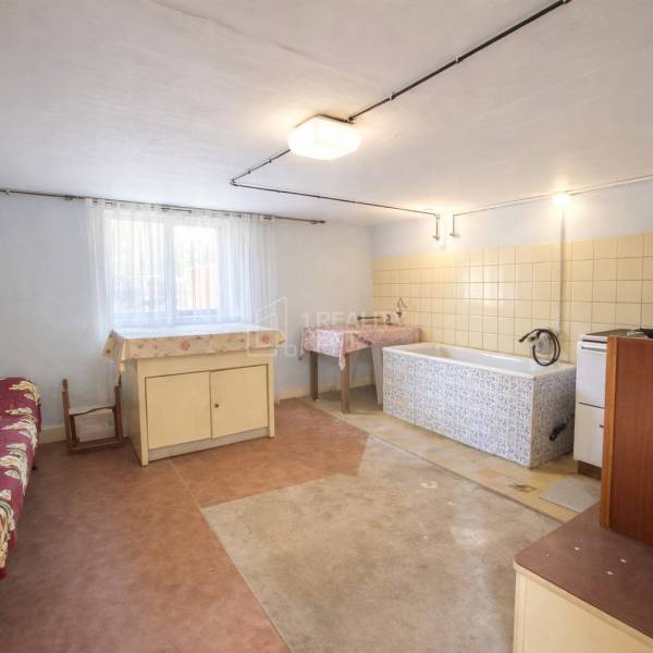 Sure, please provide the text you want translated into English.