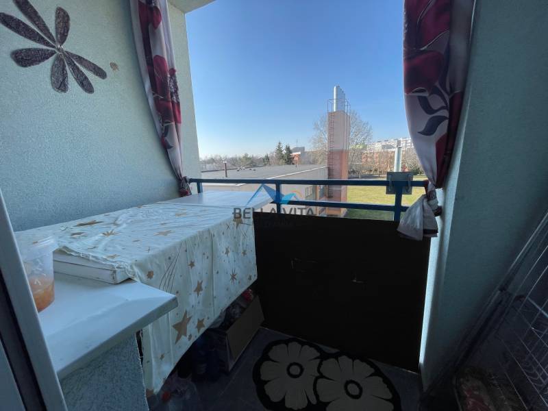 Balcony on Vodárenská Street in Galanta with a view of greenery, 1-room apartment.