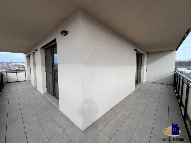 Balcony of a 3-room apartment with a panoramic view from Alvinczyho Street, Old Town district, Košice.