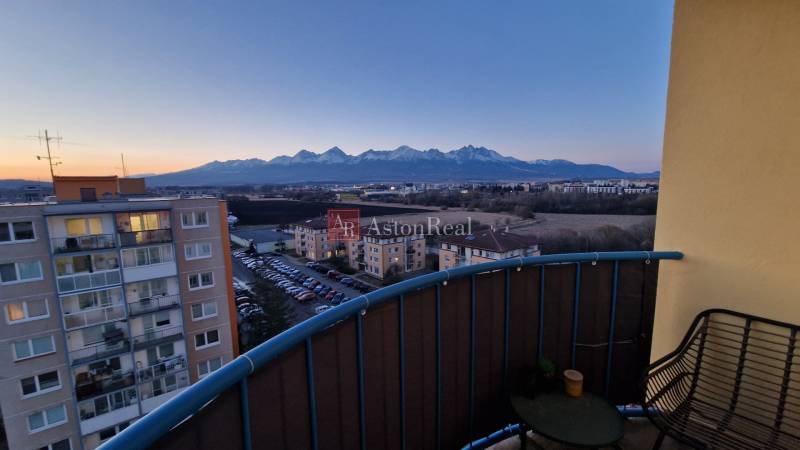 View from the balcony of a 3-room apartment on Novomeského Street in Poprad with a panorama of the Tatras.