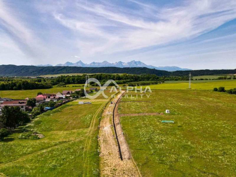 Plots - housing in Betlanovce with a view of the mountains and picturesque surrounding countryside.
