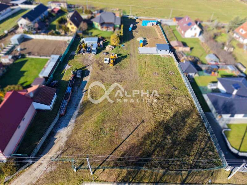 Building plots in Spišské Tomášovce with private fencing, ready for living.