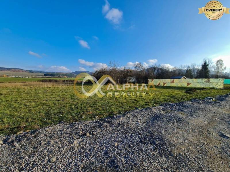 Plots - housing in Markušovce, open countryside, grassy areas, and mountain views.