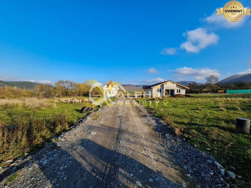 Residential building plots in Markušovce with rural development and meadows.