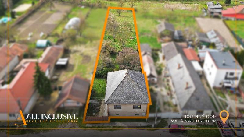 Aerial view of a family house in Malá nad Hronom with a garden.