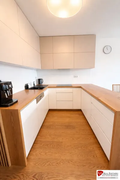 Bernolákova 7896, Bratislava-Staré Mesto_kuchyna.jpg