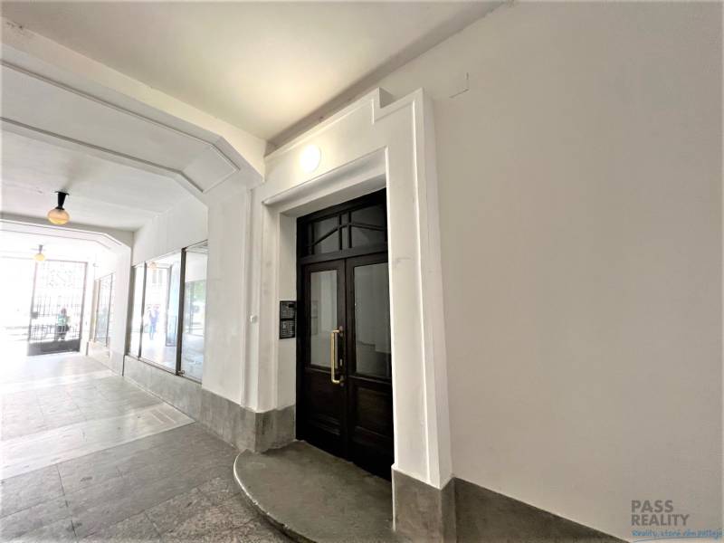 Entrance hallway on Gorkého Street in Bratislava - Old Town, leading to a 2-room apartment.