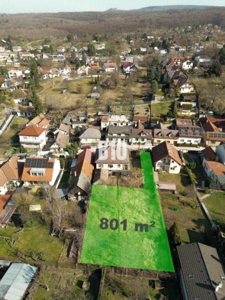 Plot of land for residential use with an area of 801 m² in Marianka.