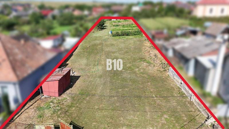 Land for housing in Rumanová with a focus on grassy area and construction.