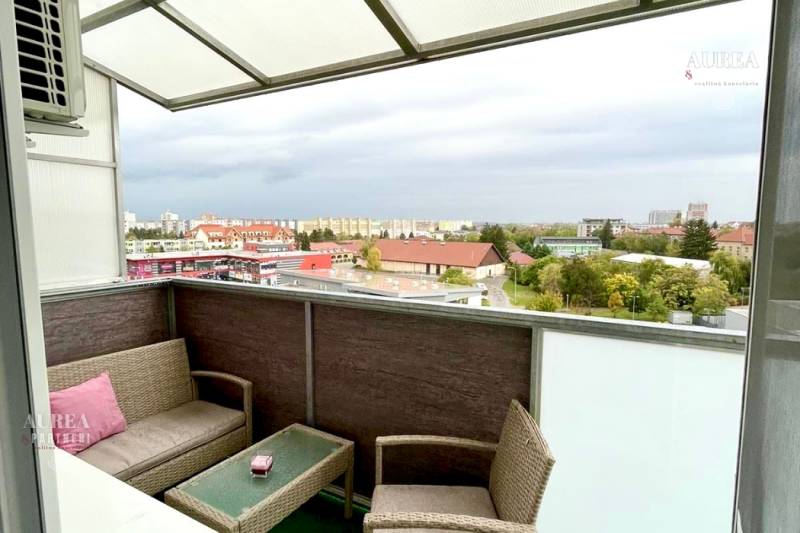 Balcony of a 2-room apartment on G. Bethlen in Nové Zámky with a view of the city.