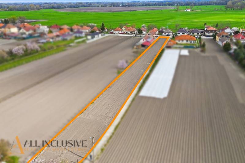 Plots - housing in the village of Baloň, marked plot with a view of the surrounding fields.
