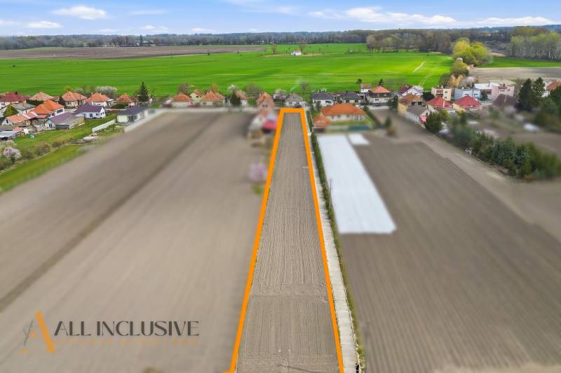 Plots - living in the village of Baloň surrounded by greenery and the vicinity of houses.