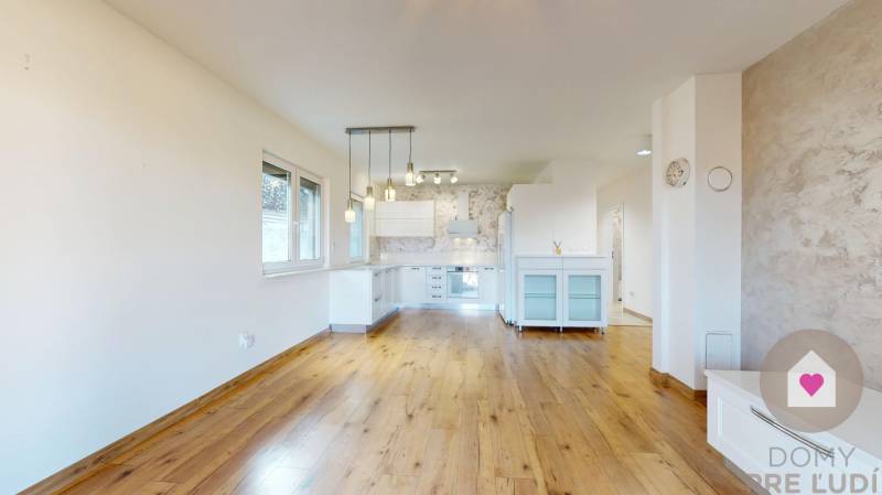 Predaj  3i modernej novostavby RD s tep. čerpadlom, garážou, terasou v obci Malé Leváre pri Malackách