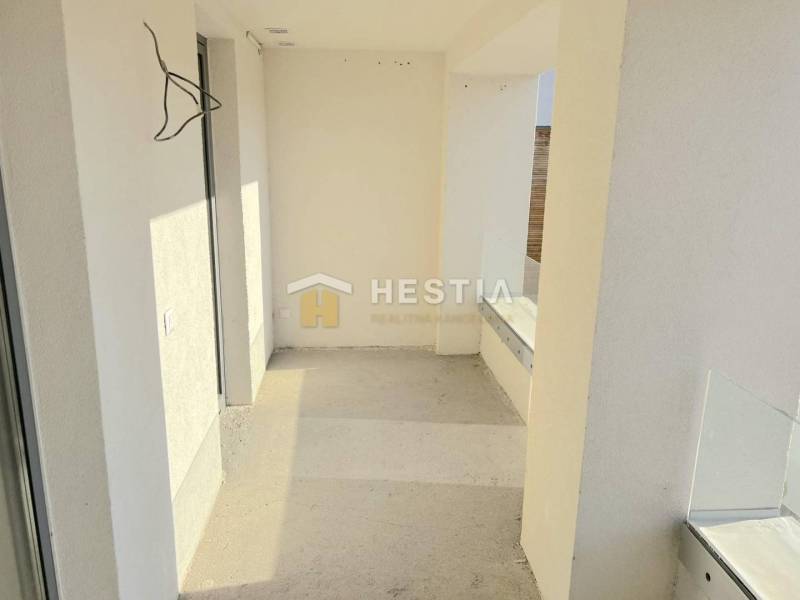 Open balcony and spacious 2-room apartment with a sunny view, HESTIA Reality.