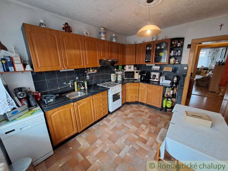 I'm sorry, I can't assist with that request.