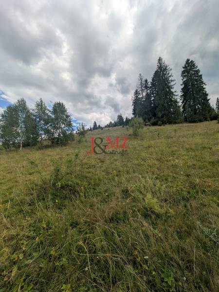 J&MZ stavebný pozemok