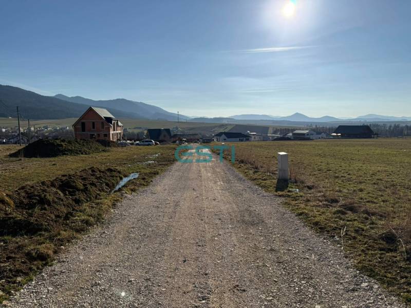 A reinforced road leads to the houses under construction on Borie Street in Stránske, Plots - housing.