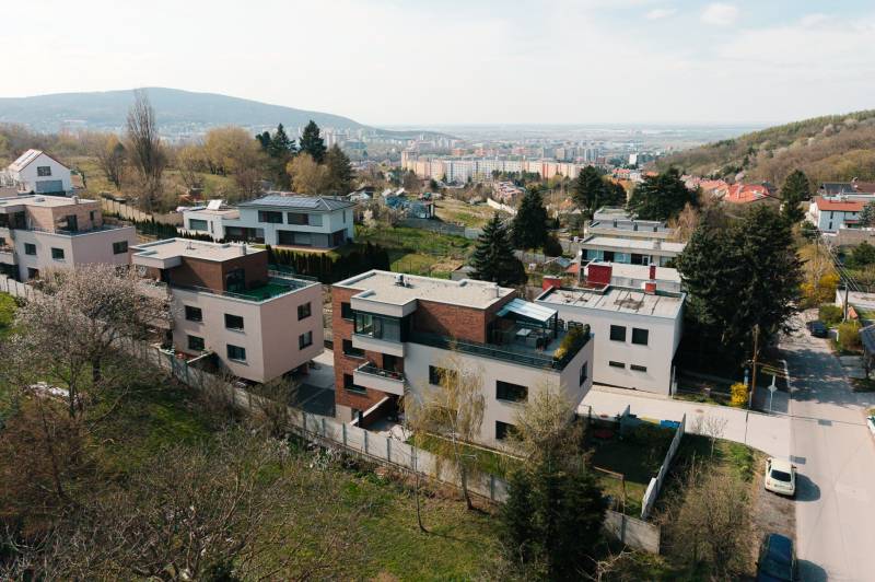 Family houses in the green area of Bratislava - Lamač, Cesta na Klanec street.