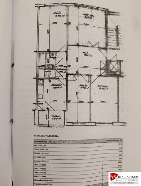 Floor plan of a 4-room apartment with room layout and a table of floor area.