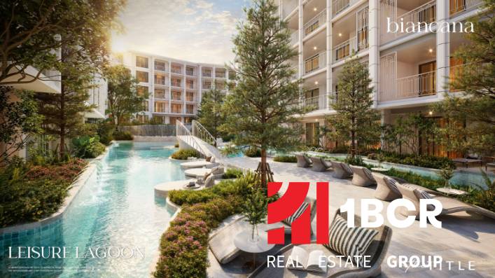 The construction of apartments in Phuket with a pool and greenery creates a relaxing environment.
