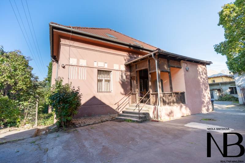 objekt pri stanici-2.jpg