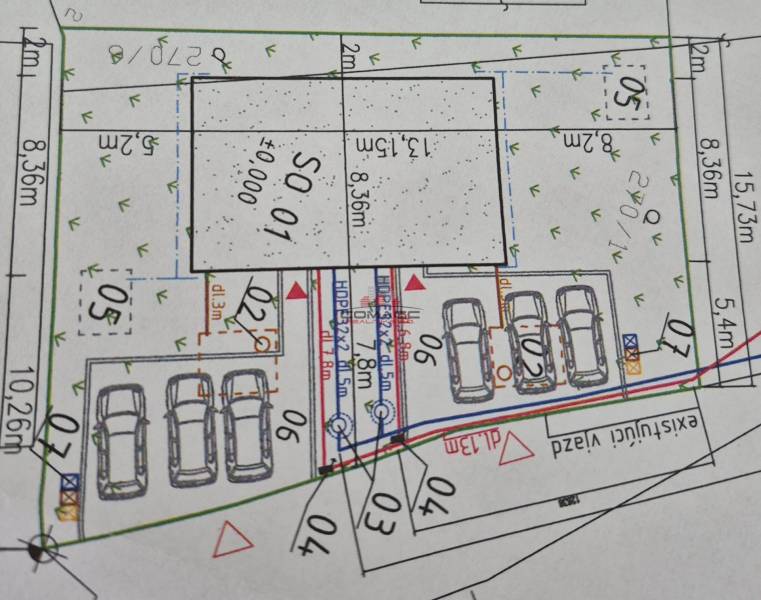 Project of a family house with parking spaces and dimensions in Sasinkovo on Sasinkova Street.