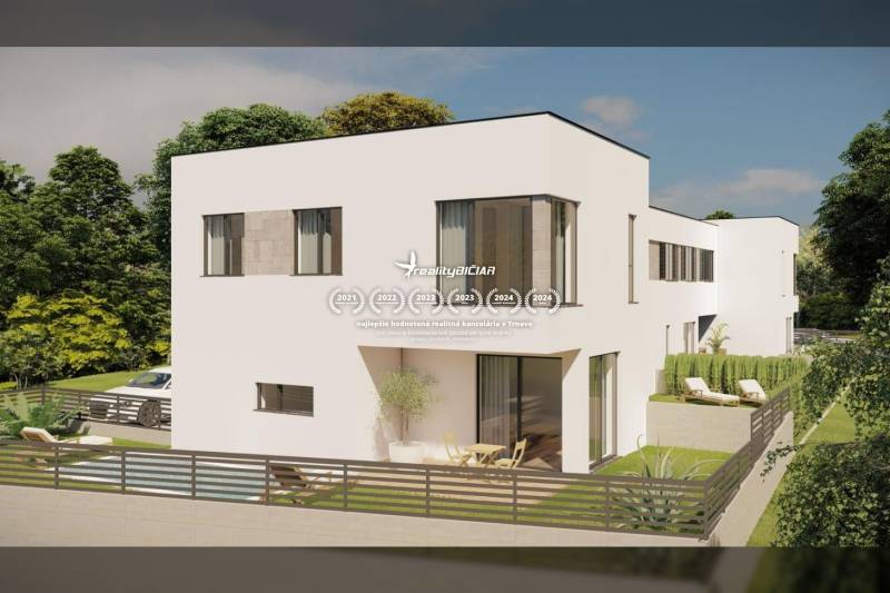A family house in Nin on Nin Street with a terrace, pool, and garden.