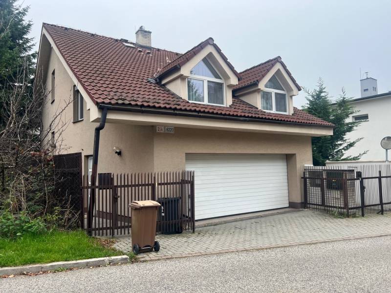 A family house on Mozart Street in Bratislava - Staré Mesto with a double garage.