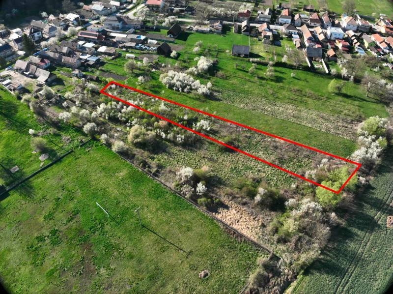 Aerial view of gardens in Gemer with the plot marked.