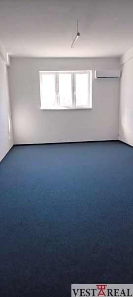 Prenájom klimatizovaný priestor 42 m2 Trnava Chovateľská.jpg