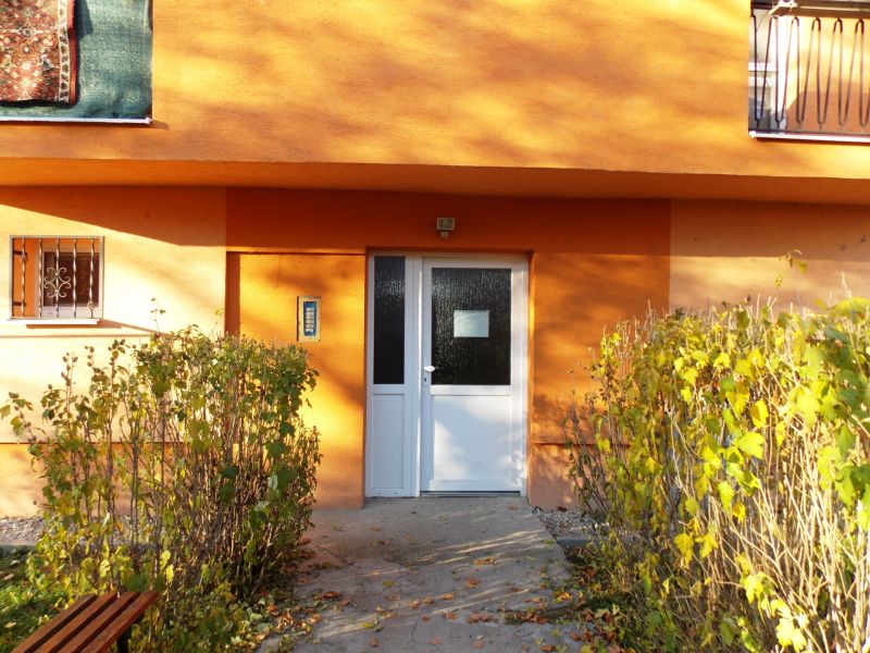 Entrance to a 3-room apartment on Školská Street in Čierna nad Tisou.
