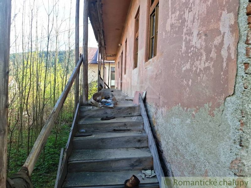 Abandoned stairs and terrace in Heľpa illustrate a neglected part of peculiar properties.