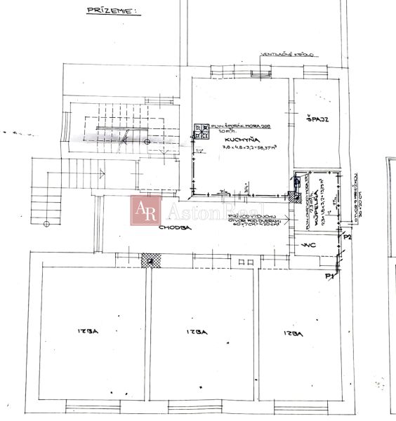 Ground floor plan of a family house with rooms: kitchen, pantry, rooms, hallway, WC.