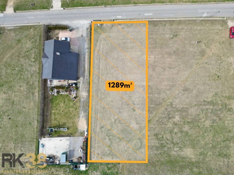 Plots - residential in Vlková with an area of 1289 m², next to the road and house.