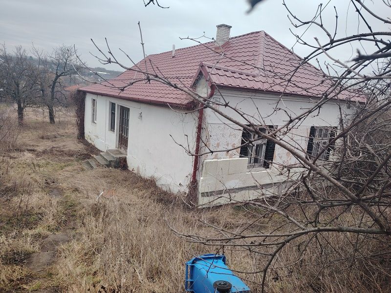 A family house on residential plots in Dulovce.