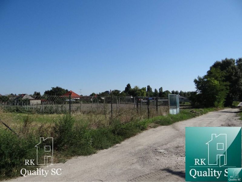 Plots - residential on Jelka - Vrbová street in Galanta, including part of the fence.