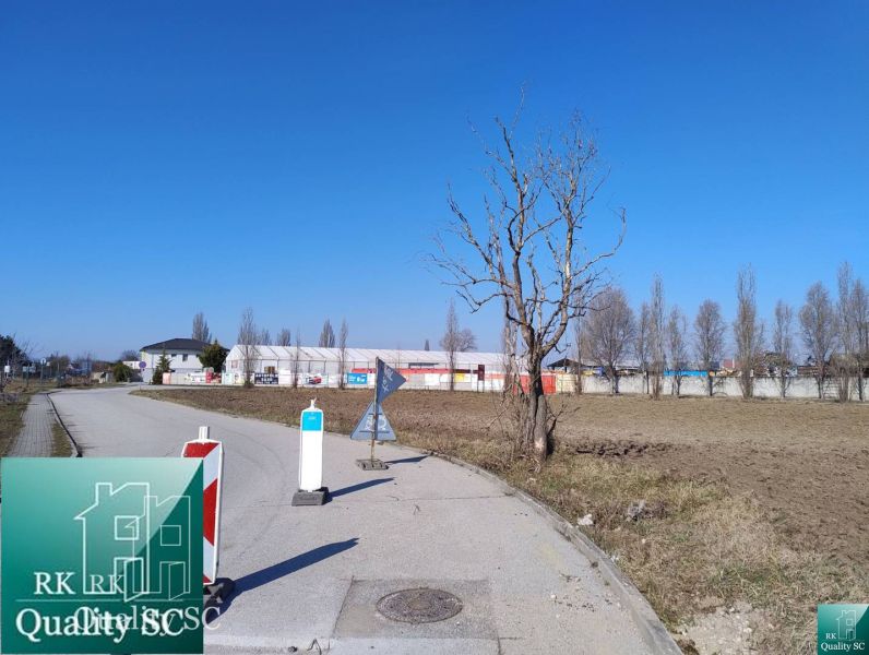Plots - living at Sunny Lakes North in Senec with a view of an empty field.