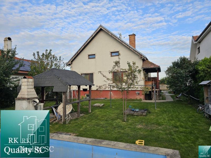 Family house in the village of Tureň on Tureň street with a pool and a grill in the garden.