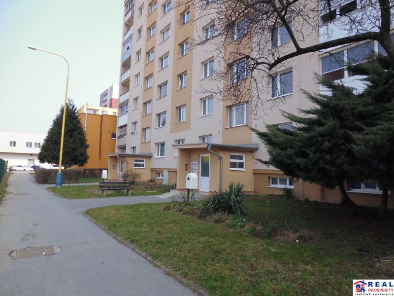 A container house on G. Svoboda Street in Prešov with a front garden and a walkway to a 2-room apartment.
