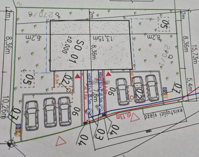 Project of a family house with parking spaces and dimensions in Sasinkovo on Sasinkova Street.