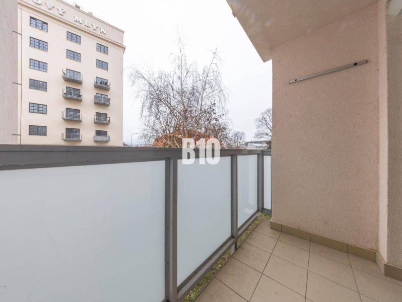 The balcony of a 4-room apartment on Vrbovská Cesta in Piešťany with a view of Nový Mlyn.
