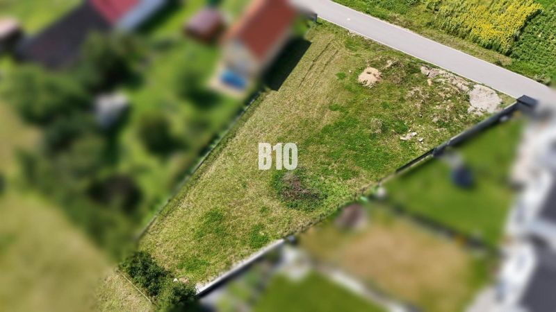 Building plot in Diaková, suitable for residential use, fenced and ready for construction.