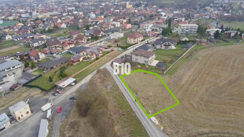 Land for sale, suitable for living, in the village of Rosina, shown from a bird's eye view.